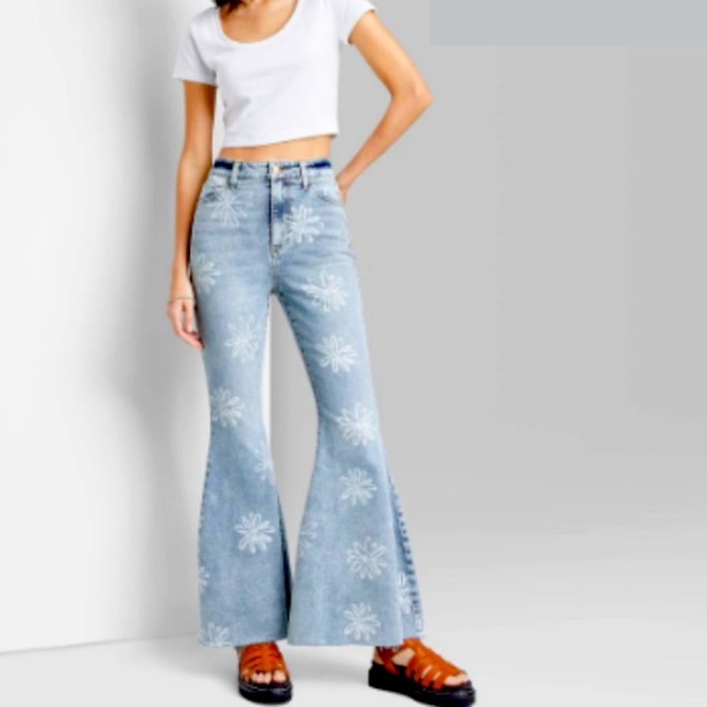 Wild Fable Womens 2 Light Blue Floral Super-High Rise Extreme Flare Jeans